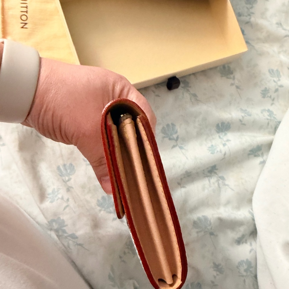 Takashi Murakami X Louis Vuitton White Monogram Multicolor Wallet - Picture 9 of 16